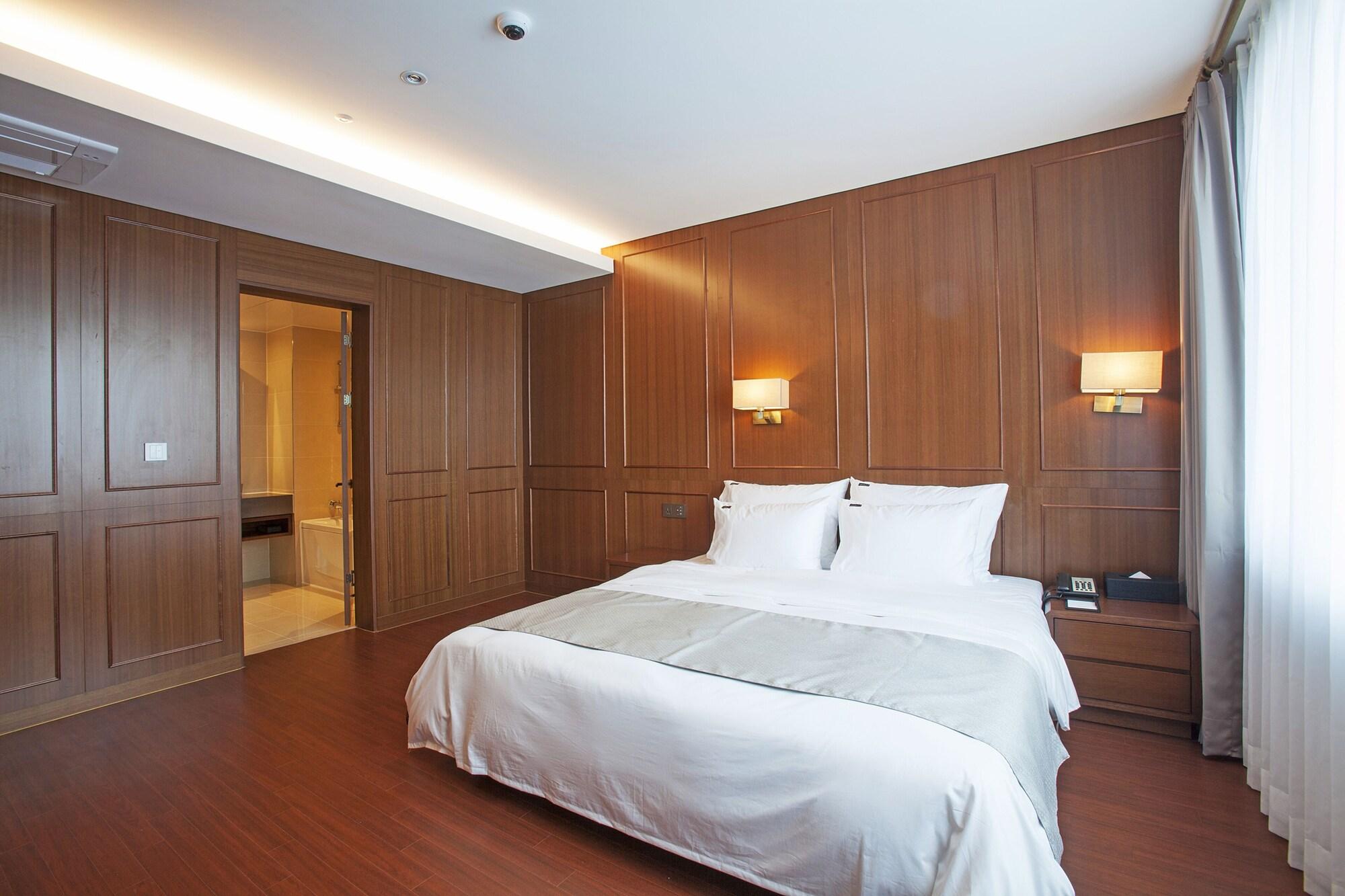 Gwangyang Lacky Hotel Extérieur photo