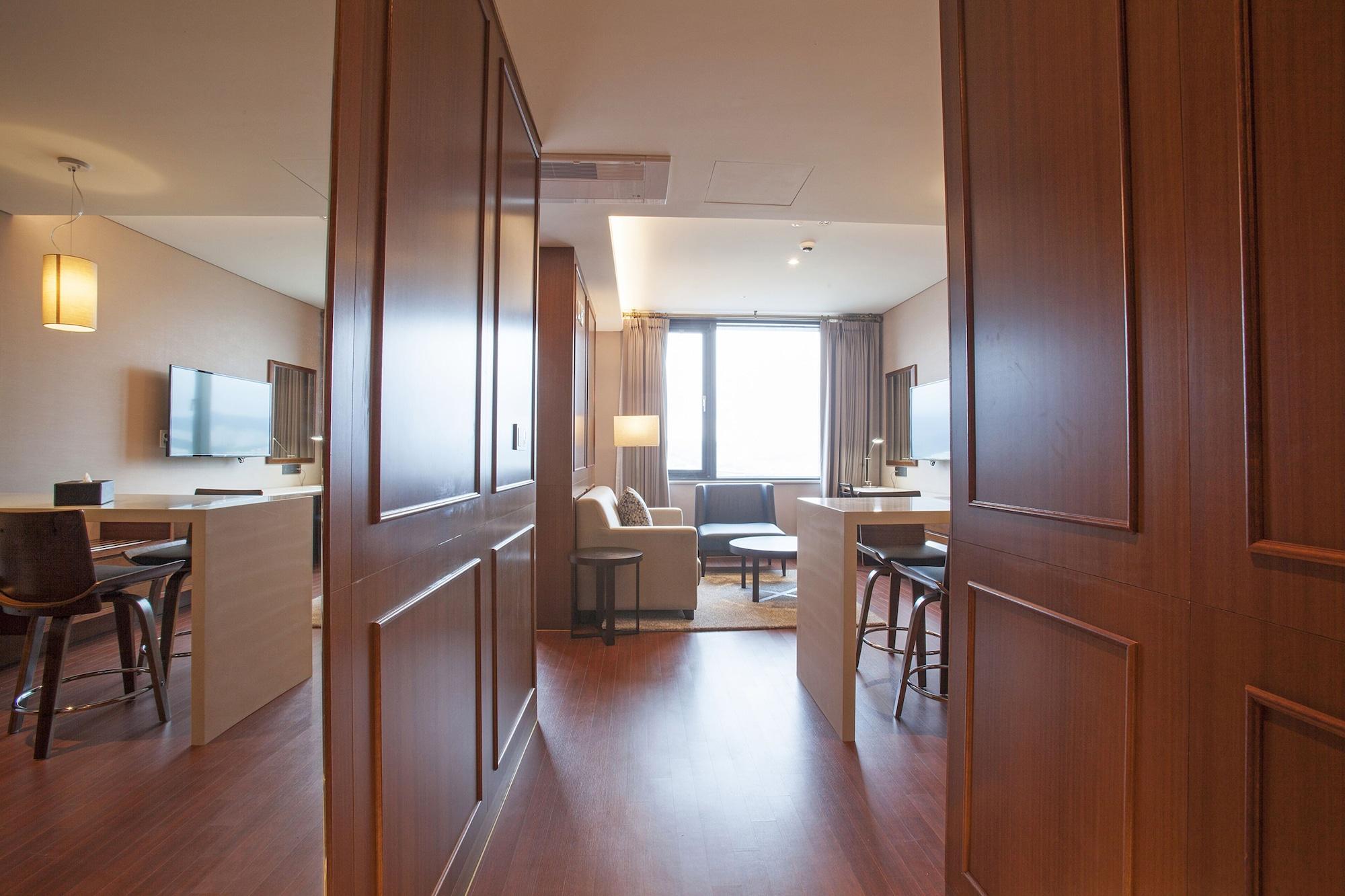 Gwangyang Lacky Hotel Extérieur photo