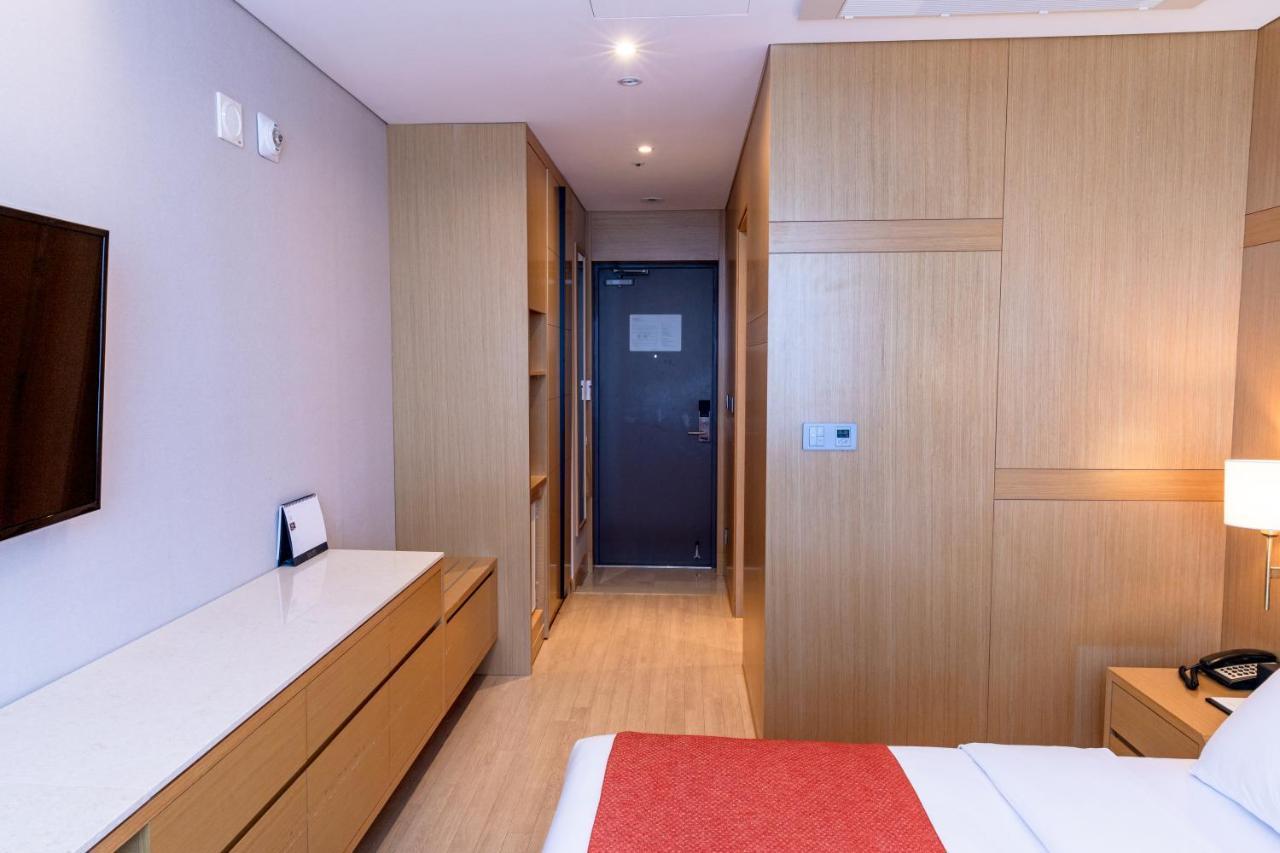 Gwangyang Lacky Hotel Extérieur photo