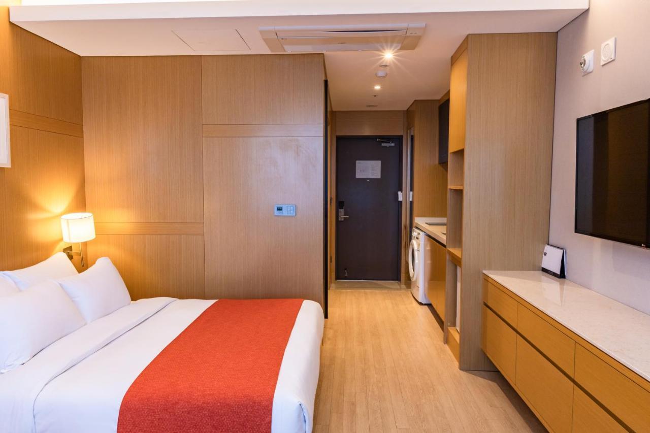 Gwangyang Lacky Hotel Extérieur photo