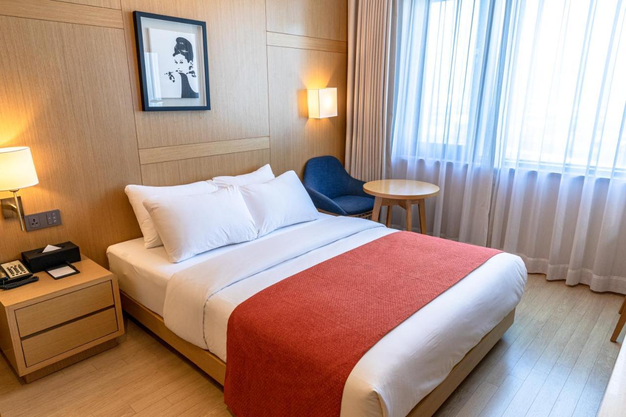 Gwangyang Lacky Hotel Extérieur photo