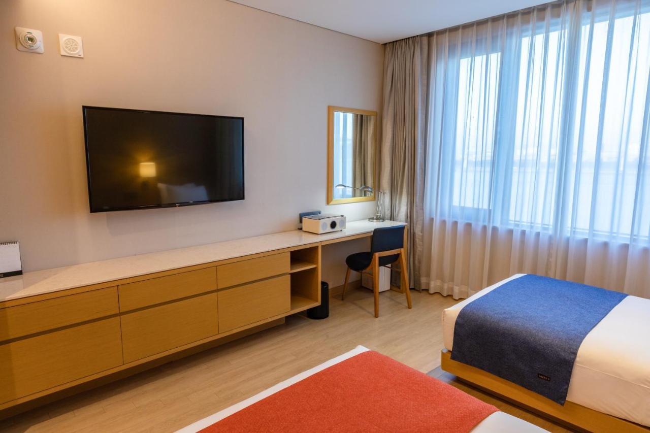 Gwangyang Lacky Hotel Extérieur photo