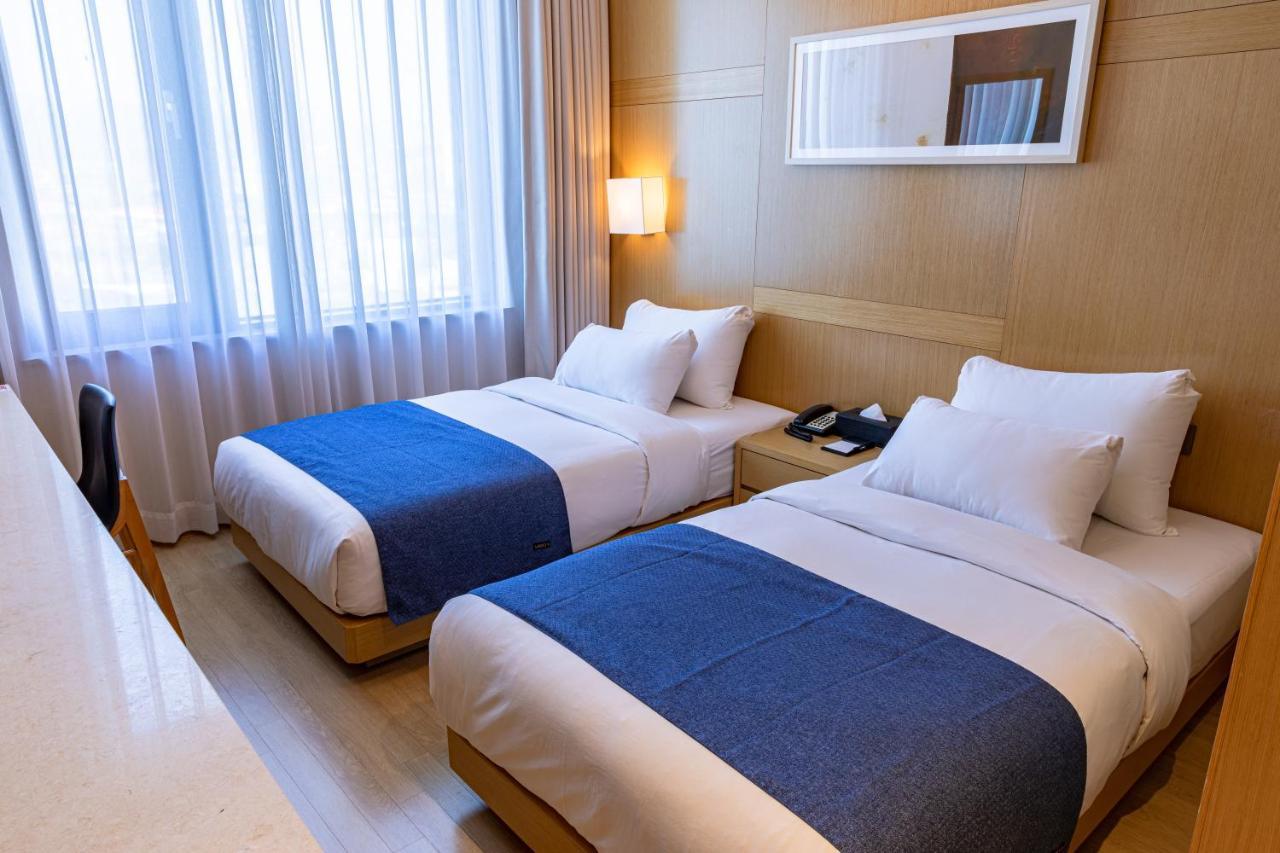 Gwangyang Lacky Hotel Extérieur photo