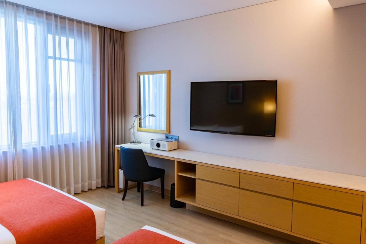Gwangyang Lacky Hotel Extérieur photo